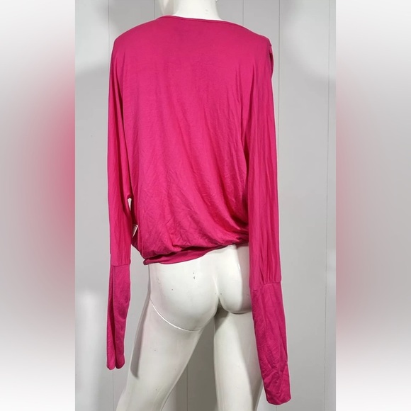 NWT Bisou Bisou Women's Sz M Sweater Pullover  Fuchsia Pink Long Dolman Sleeves - Picture 5 of 10